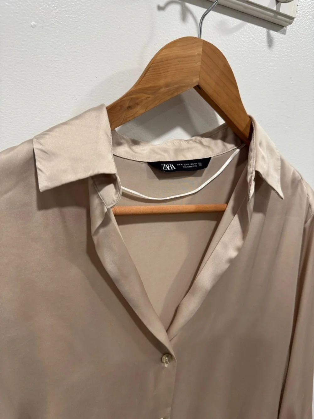Zara Button Top - Picture 2 of 7